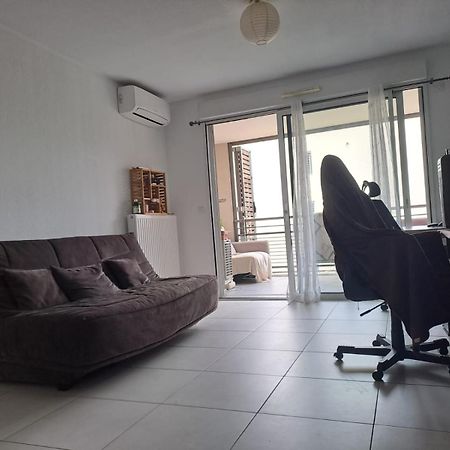 Appartement T2 Avec Terrasse, 5 Min De La Plage Fréjus 외부 사진