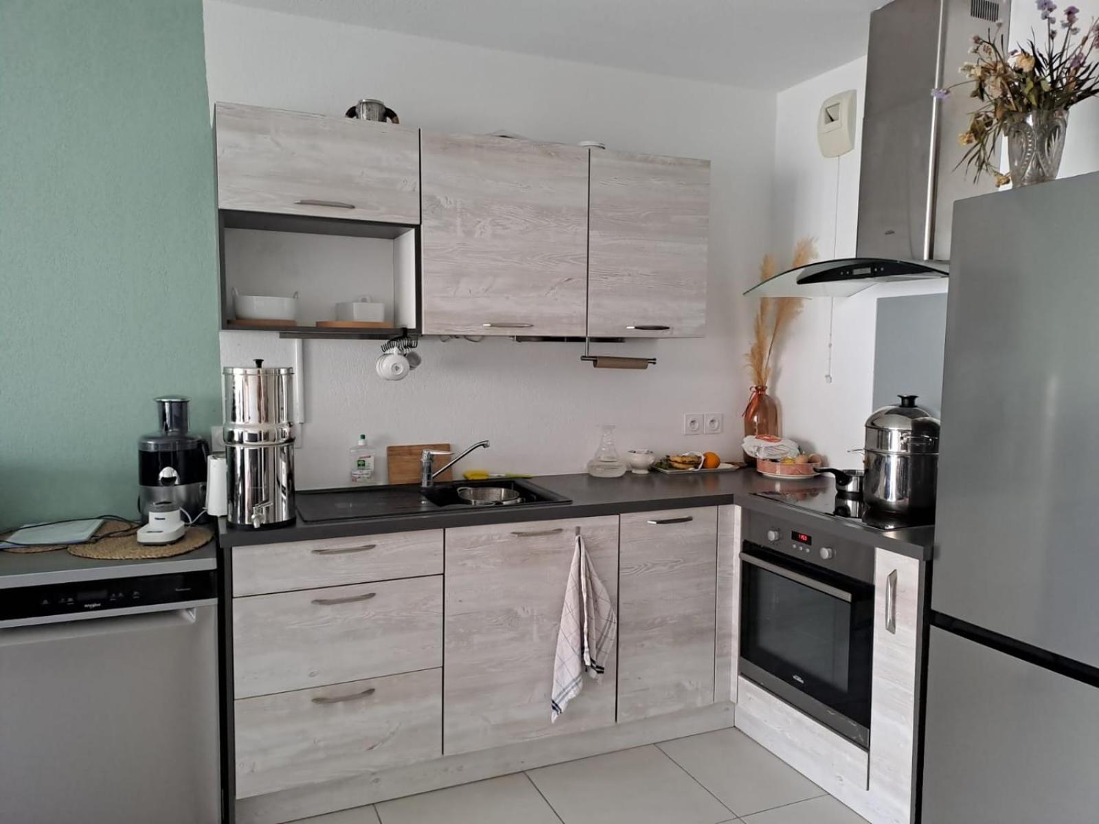 Appartement T2 Avec Terrasse, 5 Min De La Plage Fréjus 외부 사진